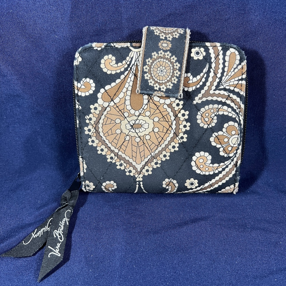 Vera Bradley Wallet Black Brown Patterned Bi-fold Organize Quilted Paisley